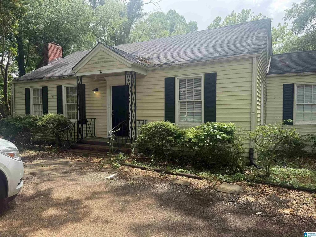425 12th Avenue Midfield AL 35228