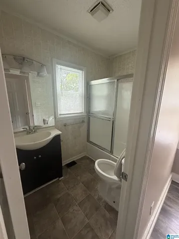 425 12th Avenue Midfield AL 35228