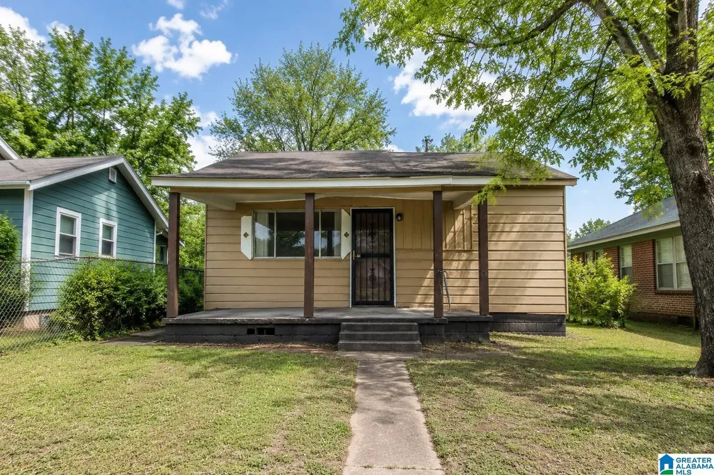 2425 Lawn Avenue SW Birmingham AL 35211
