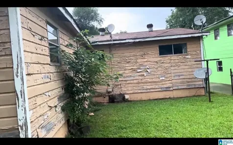 2425 Lawn Avenue SW Birmingham AL 35211