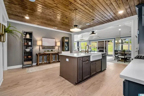 111 Calvert Circle Hoover AL 35244
