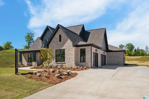 111 Calvert Circle Hoover AL 35244