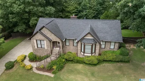 5785 Meadowview Drive Trussville AL 35173