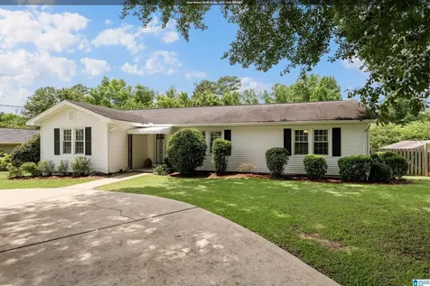 4028 N Cahaba Drive Vestavia Hills AL 35243
