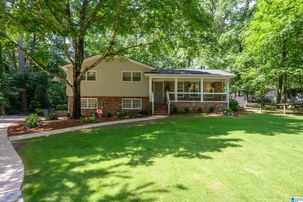 3560 Valley Circle Vestavia Hills AL 35243