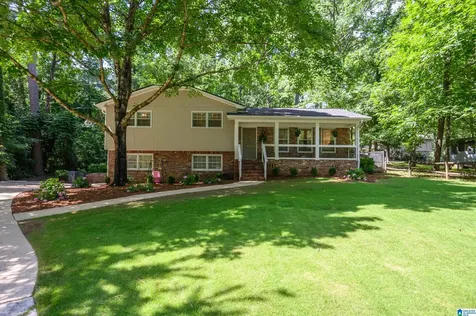 3560 Valley Circle Vestavia Hills AL 35243