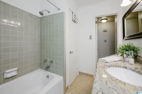 3560 Valley Circle Vestavia Hills AL 35243