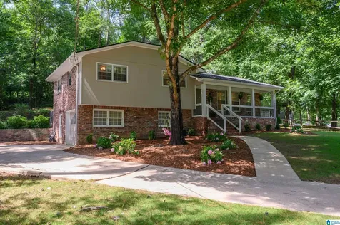 3560 Valley Circle Vestavia Hills AL 35243