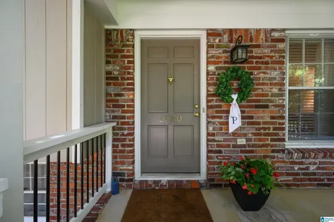 3560 Valley Circle Vestavia Hills AL 35243