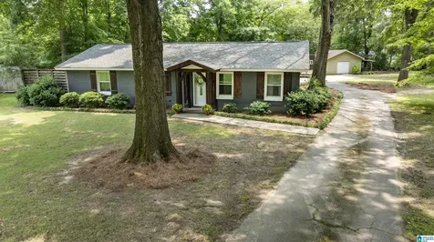 4032 Meadowview Circle Vestavia Hills AL 35243
