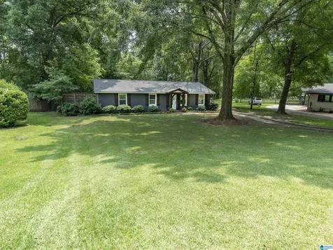 4032 Meadowview Circle Vestavia Hills AL 35243