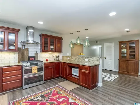 4032 Meadowview Circle Vestavia Hills AL 35243