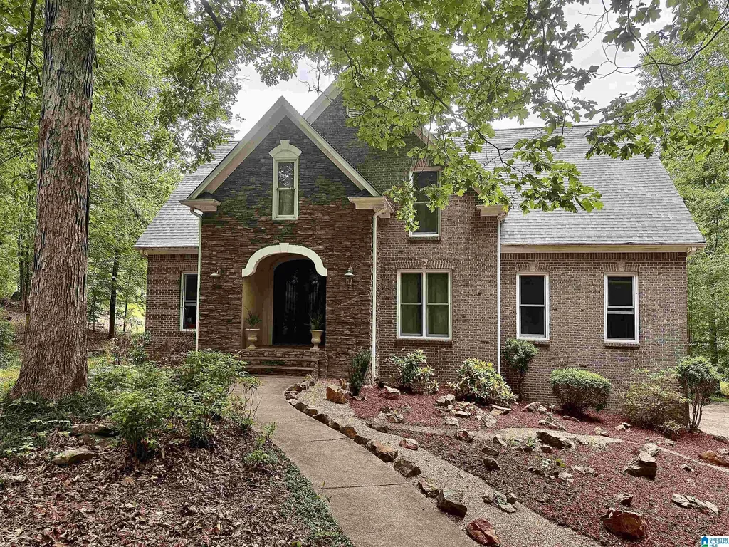 300 Twelve Oaks Circle Chelsea AL 35043