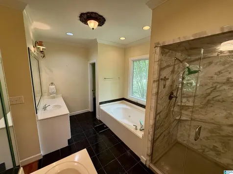 300 Twelve Oaks Circle Chelsea AL 35043