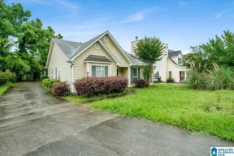 199 Brookhollow Drive Pelham AL 35124