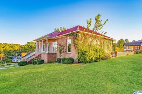 1213 Brook Circle NW Birmingham AL 35215