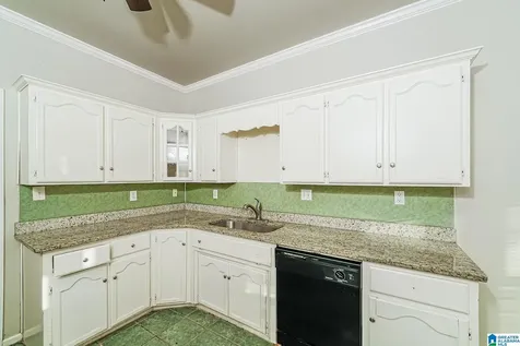 1213 Brook Circle NW Birmingham AL 35215
