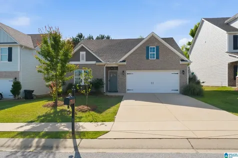 1061 Aronimink Drive Calera AL 35040