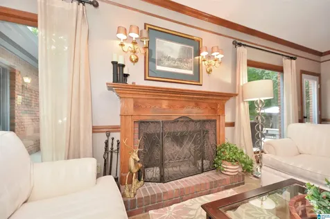 2568 Dolly Ridge Road Vestavia Hills AL 35243