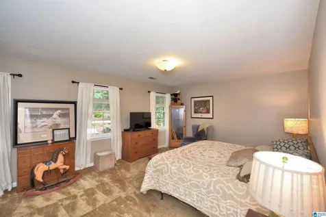 2568 Dolly Ridge Road Vestavia Hills AL 35243