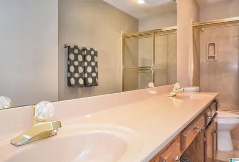 2568 Dolly Ridge Road Vestavia Hills AL 35243
