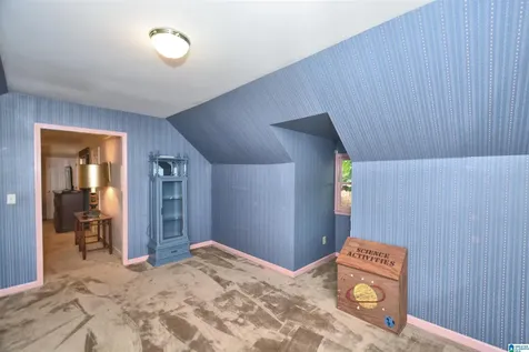 2568 Dolly Ridge Road Vestavia Hills AL 35243