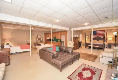 2568 Dolly Ridge Road Vestavia Hills AL 35243