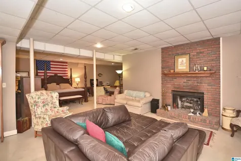 2568 Dolly Ridge Road Vestavia Hills AL 35243