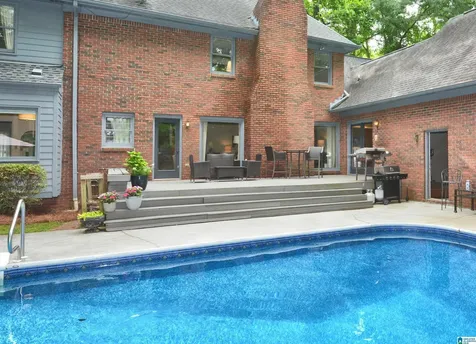 2568 Dolly Ridge Road Vestavia Hills AL 35243