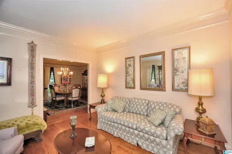 2568 Dolly Ridge Road Vestavia Hills AL 35243