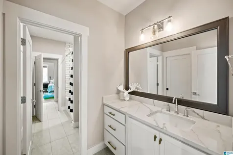 871 Southbend Lane Vestavia Hills AL 35216