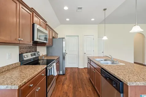 928 Alise Circle Fultondale AL 35068