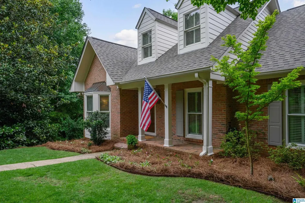 2704 Old Looney Mill Circle Birmingham AL 35243