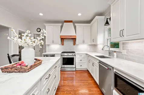 2704 Old Looney Mill Circle Birmingham AL 35243