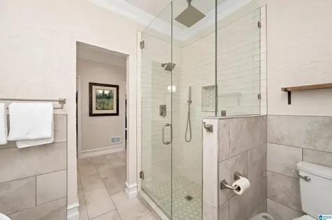 2704 Old Looney Mill Circle Birmingham AL 35243