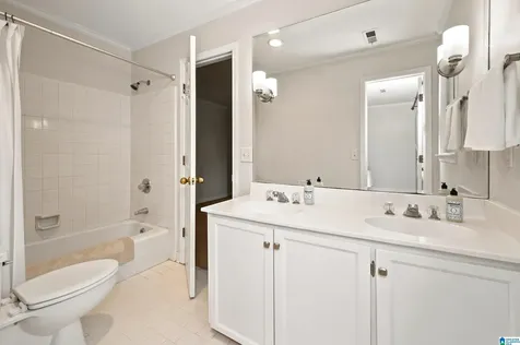 2704 Old Looney Mill Circle Birmingham AL 35243