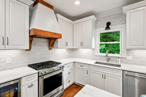 2704 Old Looney Mill Circle Birmingham AL 35243