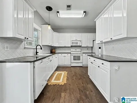 587 Bentmoor Drive Helena AL 35080