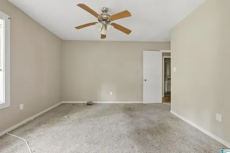 1613 5th Way NW Center Point AL 35215