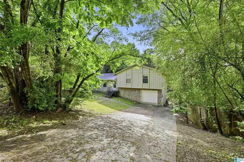 1613 5th Way NW Center Point AL 35215