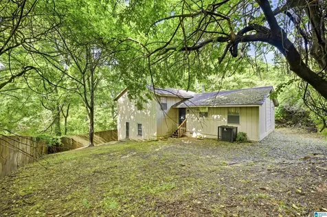 1613 5th Way NW Center Point AL 35215