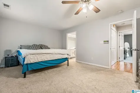 5422 Whisper Wood Circle Hoover AL 35226