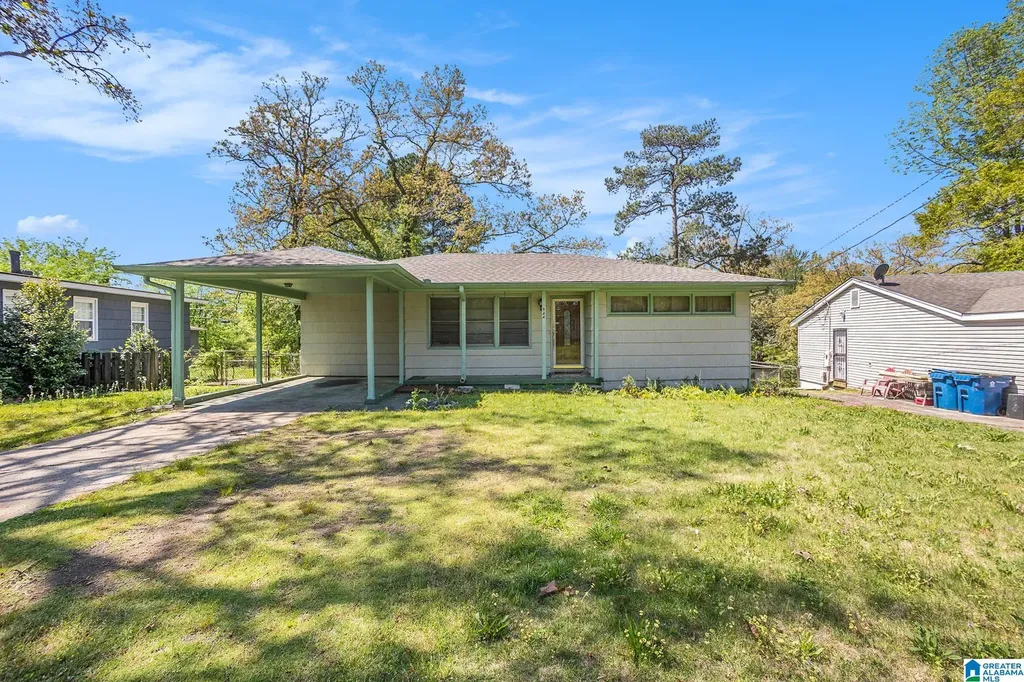 944 Hillandale Drive Fairfield AL 35064