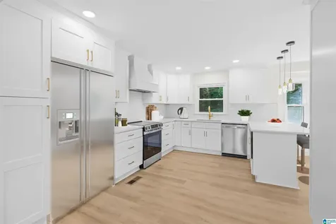 2325 Garland Drive Vestavia Hills AL 35216