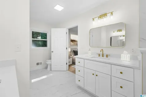 2325 Garland Drive Vestavia Hills AL 35216