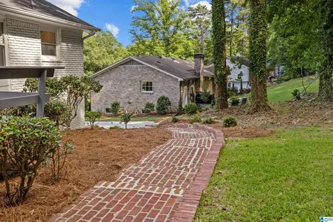 2325 Garland Drive Vestavia Hills AL 35216
