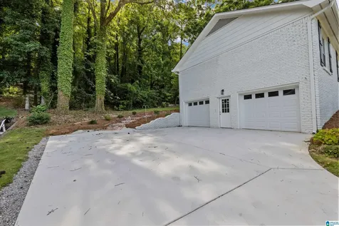 2325 Garland Drive Vestavia Hills AL 35216