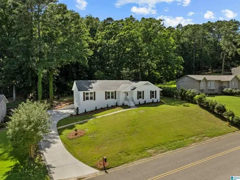 2325 Garland Drive Vestavia Hills AL 35216