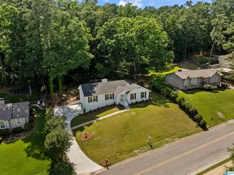 2325 Garland Drive Vestavia Hills AL 35216