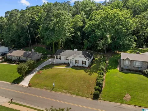 2325 Garland Drive Vestavia Hills AL 35216